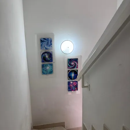 Searenity Seafront House - 50m From The 度假居 拉纳卡