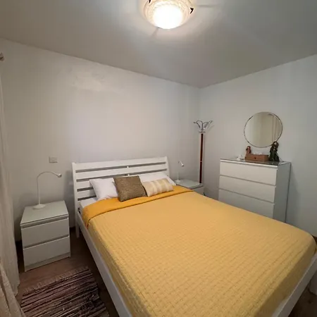 度假居 Searenity Seafront House - 50m From The 拉纳卡